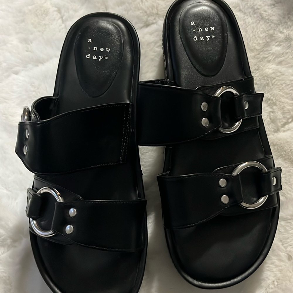 Platform sandals